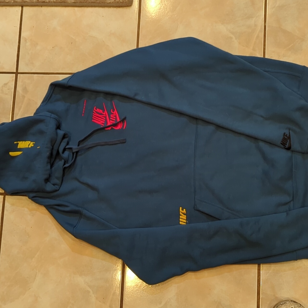 Nike hooded sweatshirt